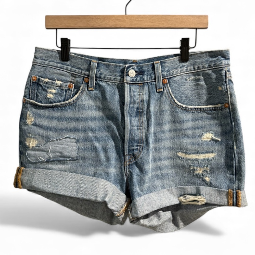 Levi's 501 Light Wash Distressed Denim Shorts- Size 31